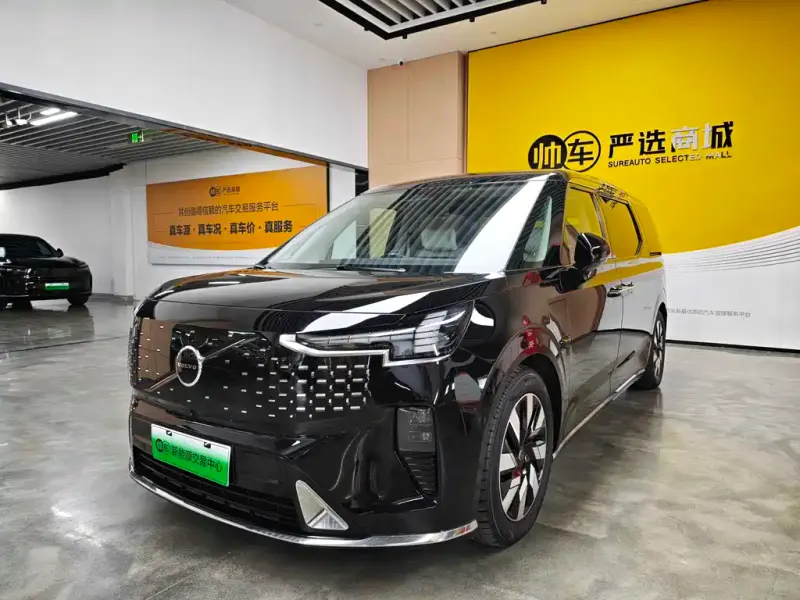 Volvo EM90, 2024