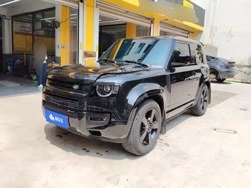 Land Rover Defender, 2023