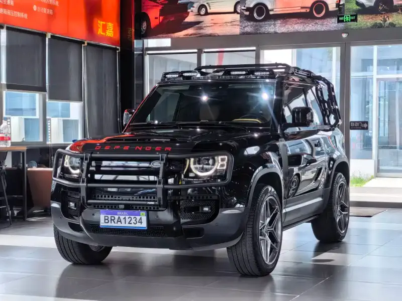 Land Rover Defender, 2024