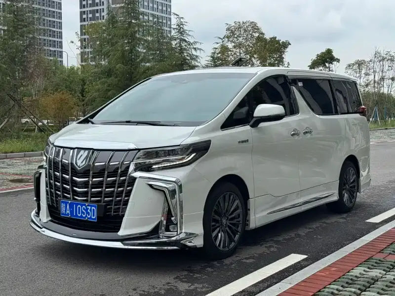 Toyota Alphard, 2023