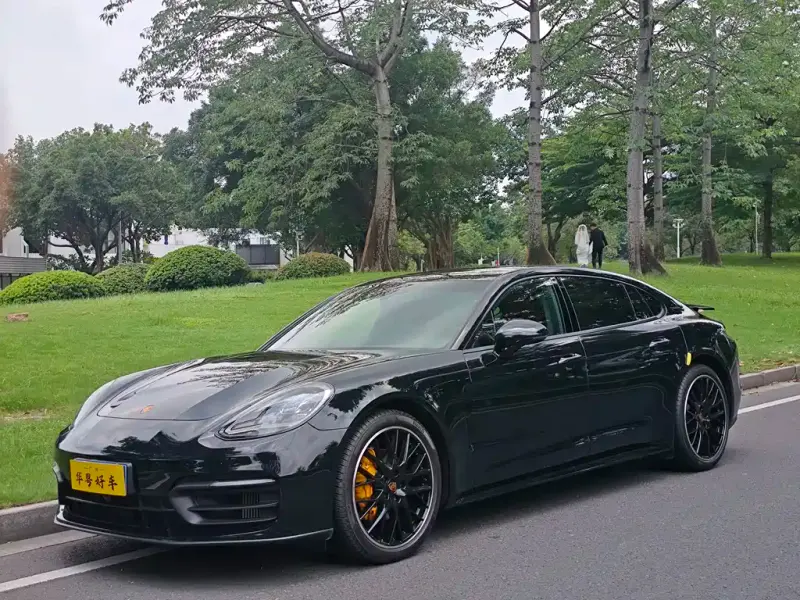 Porsche Panamera, 2022