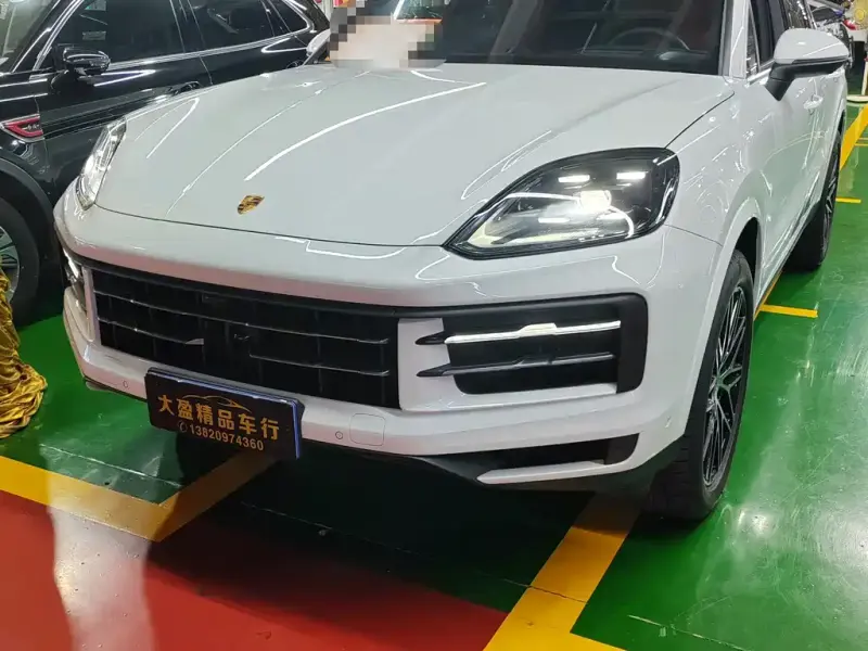 Porsche Cayenne, 2025