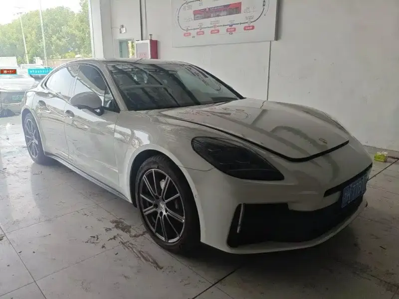 Porsche Panamera, 2024
