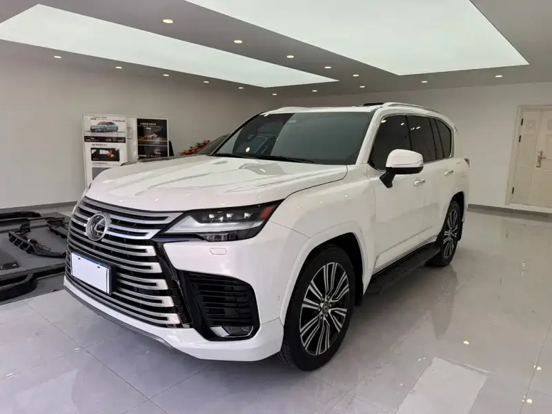 Lexus LX, 2025