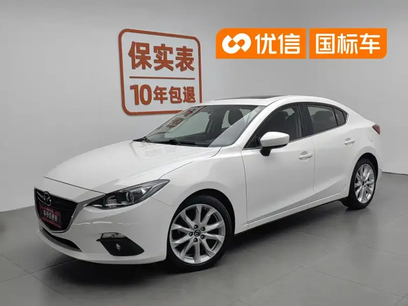 Mazda 3 Axela, 2015