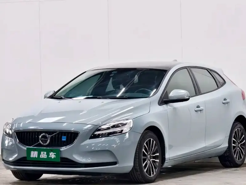 Volvo V40, 2016