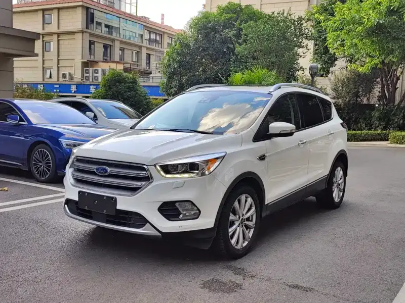 Ford Kuga, 2016
