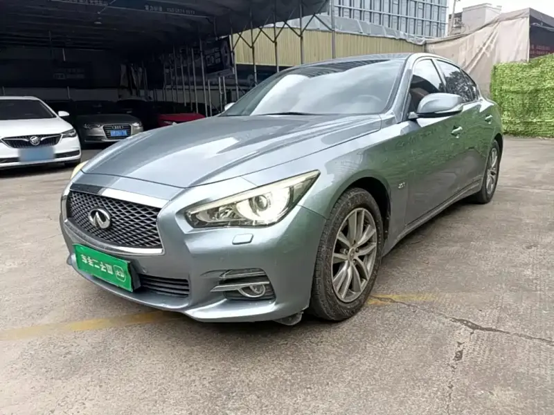 Infiniti Q50L, 2015