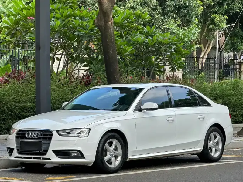 Audi A4L, 2015