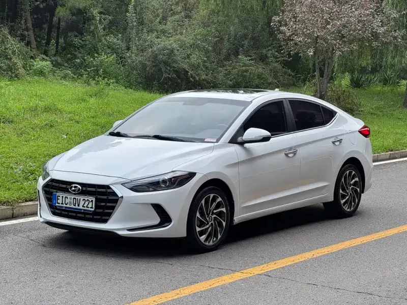 Hyundai Elantra, 2021