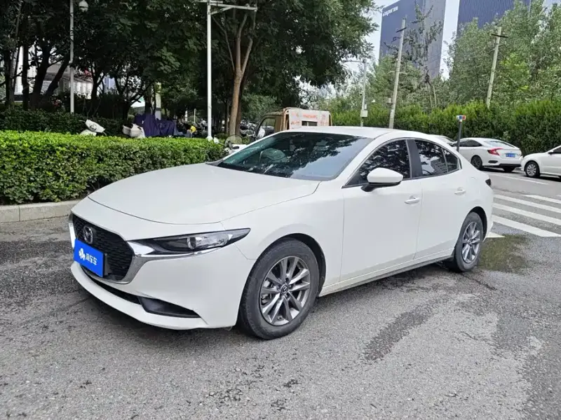 Mazda 3 Axela, 2022
