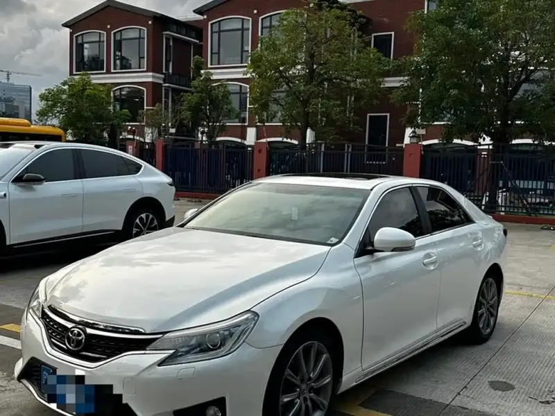 Toyota Reiz, 2016