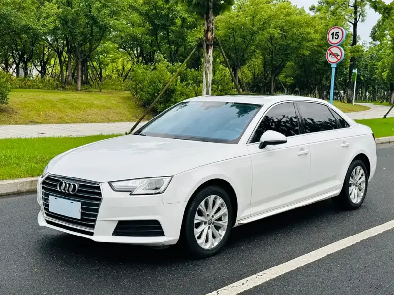 Audi A4L, 2017