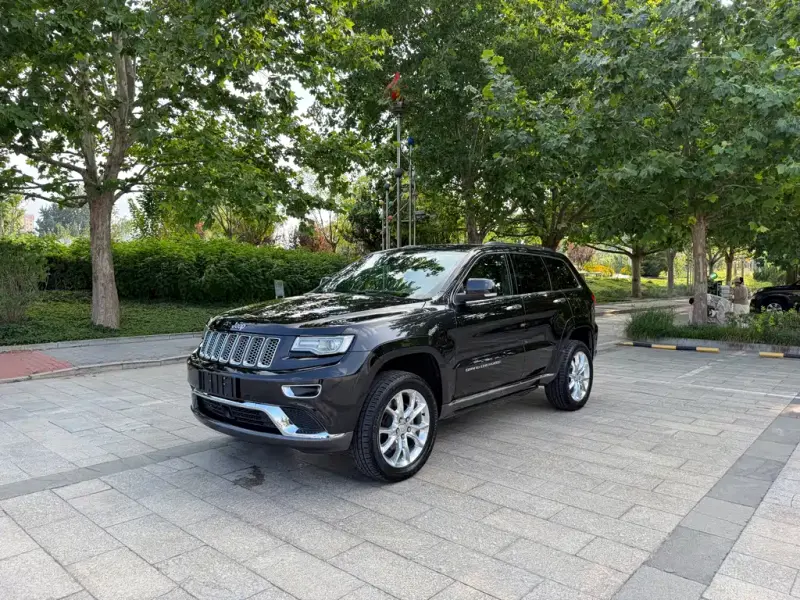 Jeep Grand Cherokee (Import), 2015