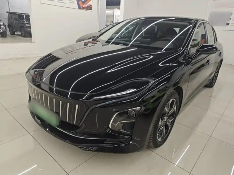 Hongqi E-QM5, 2024