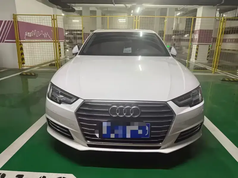 Audi A4L, 2018