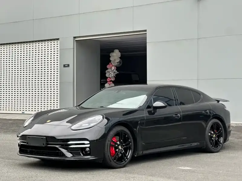 Porsche Panamera, 2011