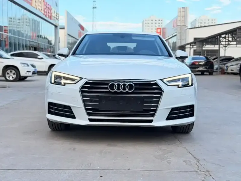 Audi A4L, 2017