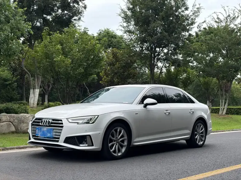 Audi A4L, 2019