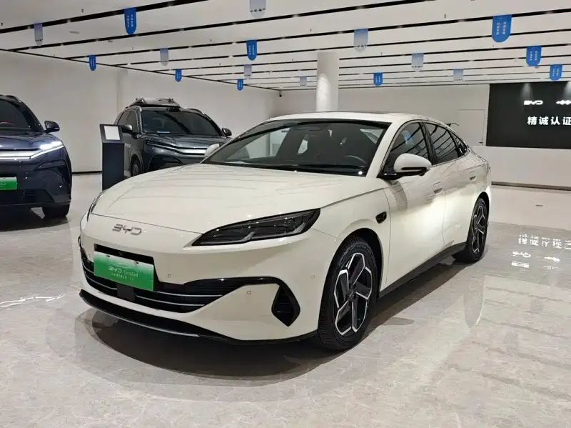 BYD 06, 2025