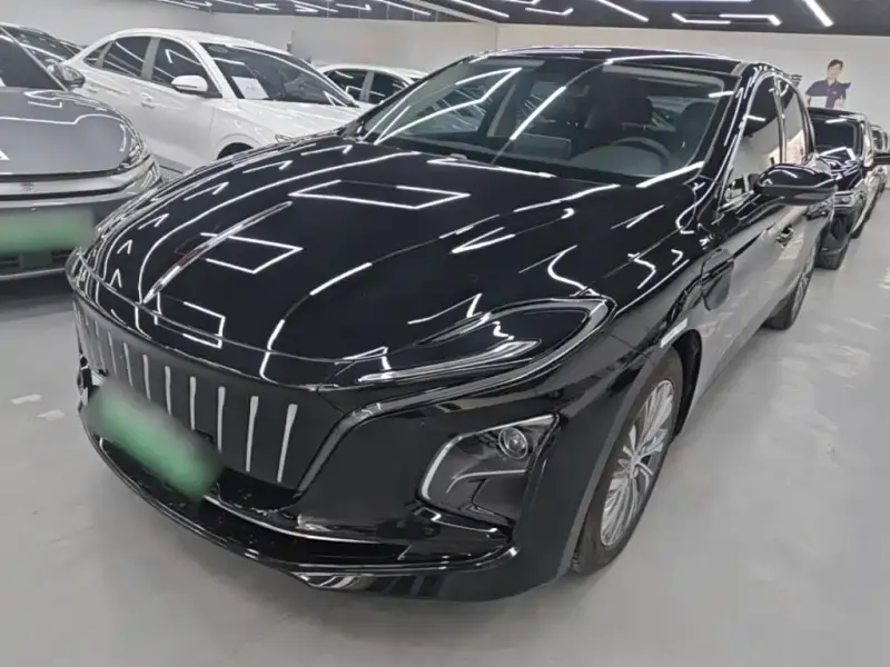 Hongqi E-QM5, 2024