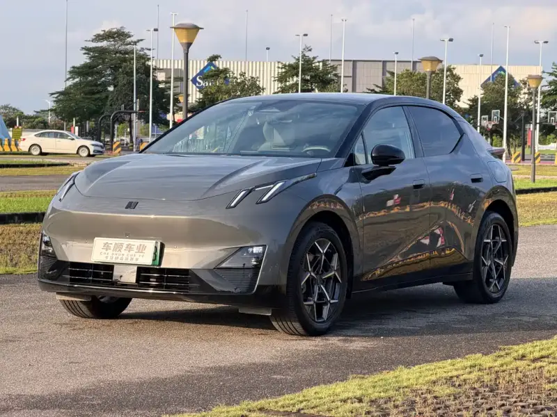 Lynk & Co Z20, 2024