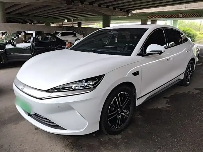 BYD Qin L, 2025