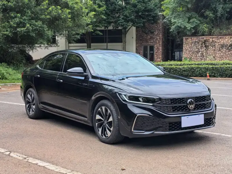 Volkswagen Passat, 2023
