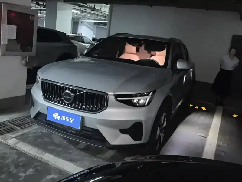 Volvo XC40, 2024