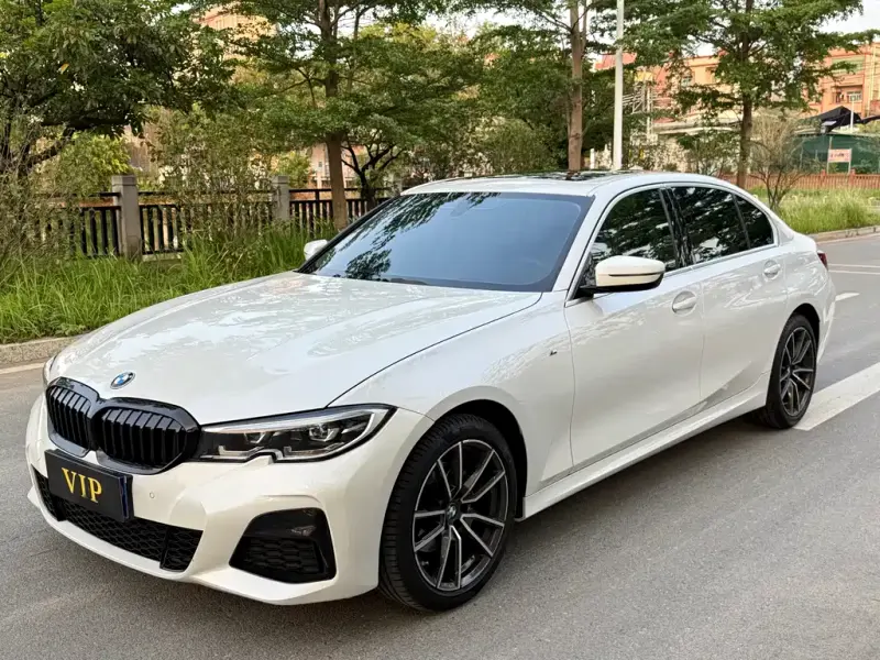 BMW 3 Series, 2022