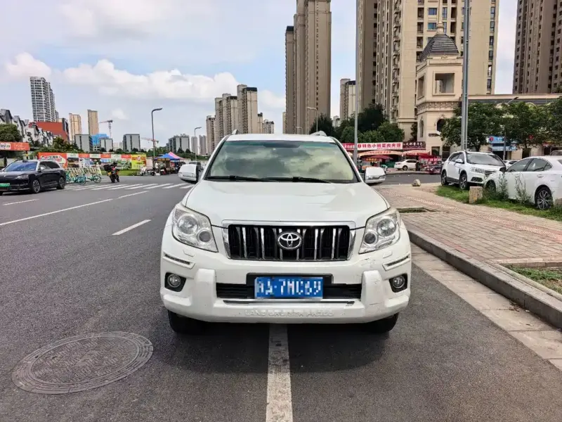Toyota Prado (Import), 2013