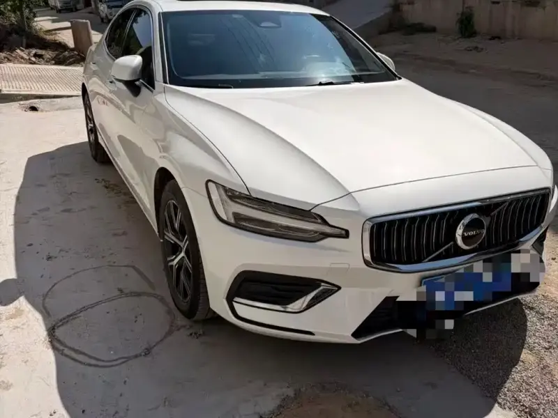 Volvo S60, 2025