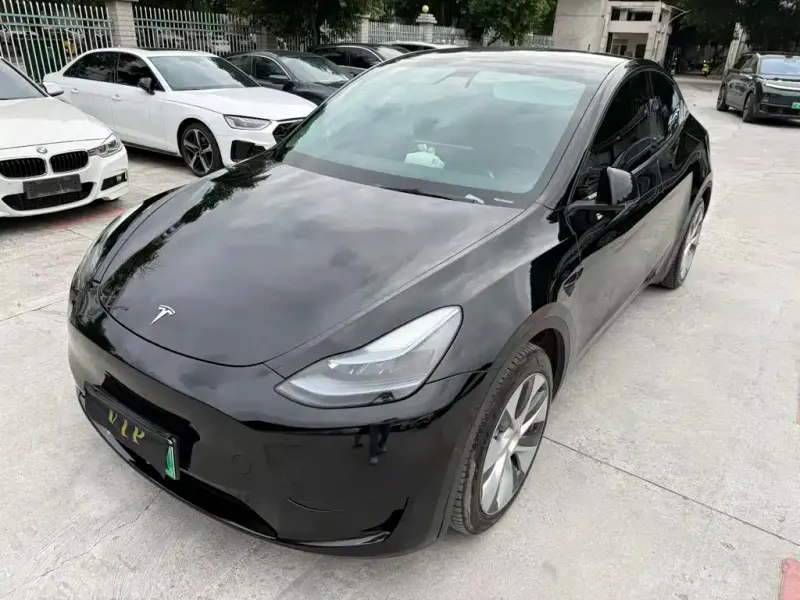 Tesla Model Y, 2023