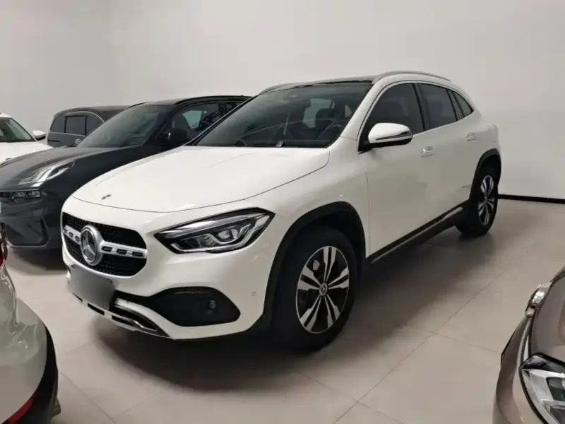 Mercedes-Benz GLA, 2022
