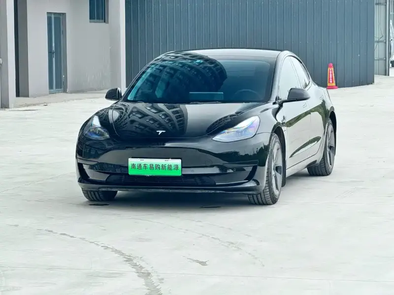 Tesla Model 3, 2022