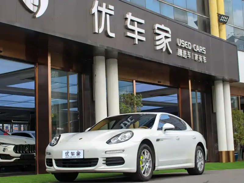 Porsche Panamera Hybrid, 2015