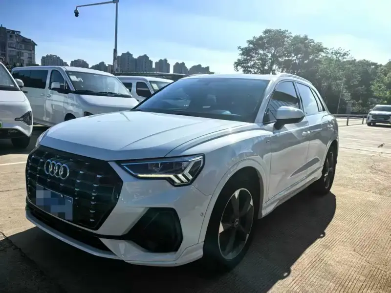Audi Q3, 2022