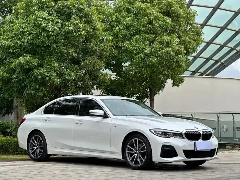 BMW 3 Series, 2021