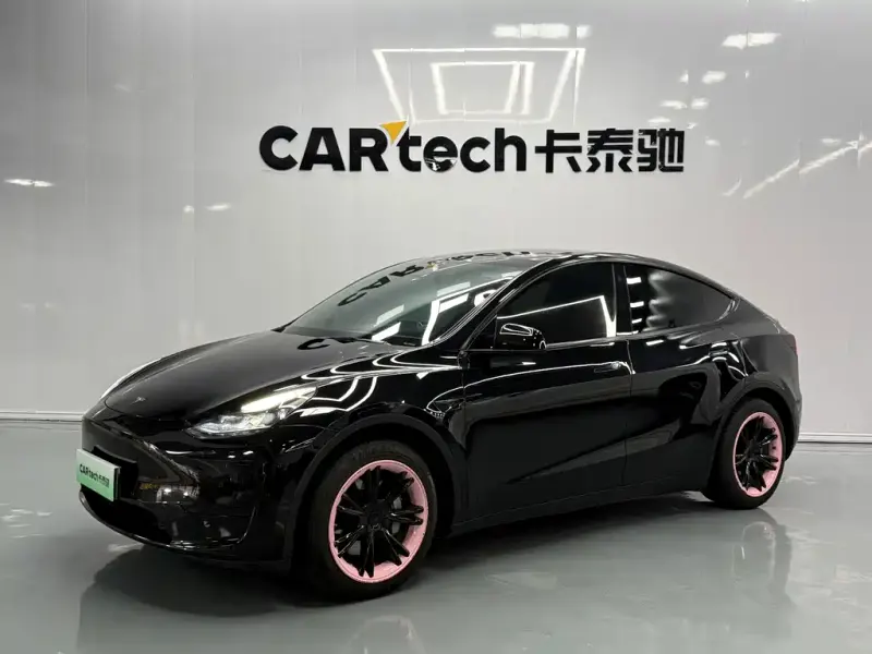 Tesla Model Y, 2023