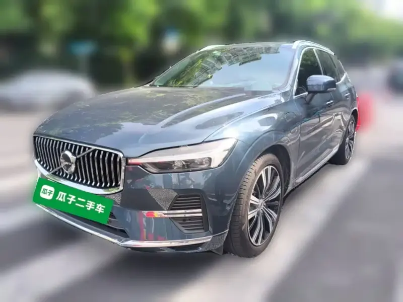 Volvo XC60 PHEV, 2021