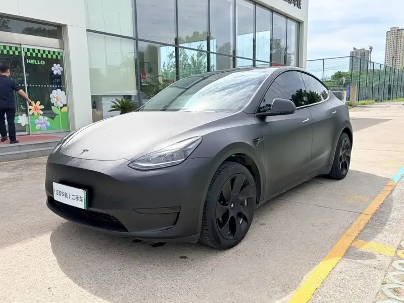 Tesla Model Y, 2023