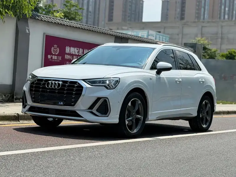 Audi Q3, 2022