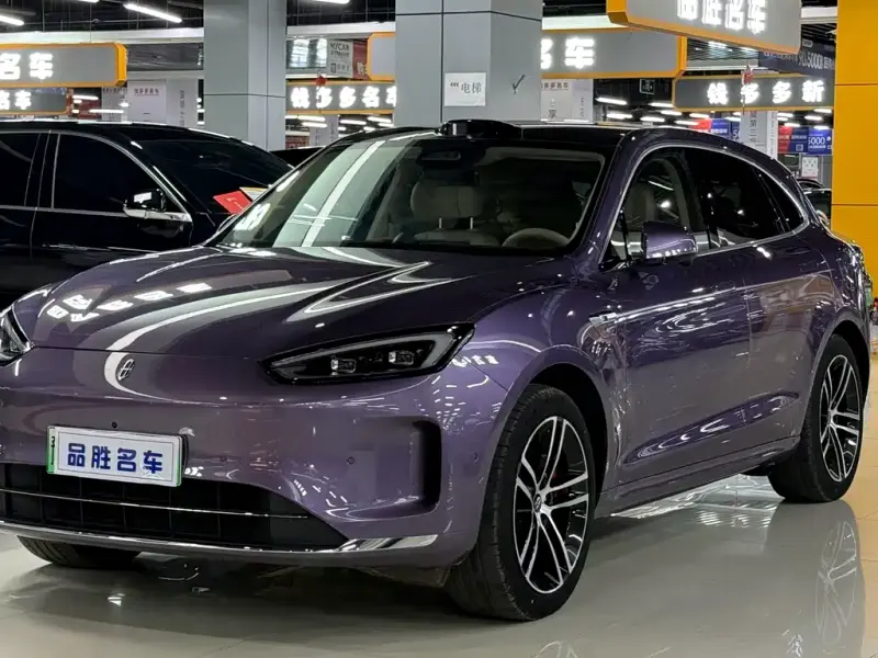 AITO M5, 2025