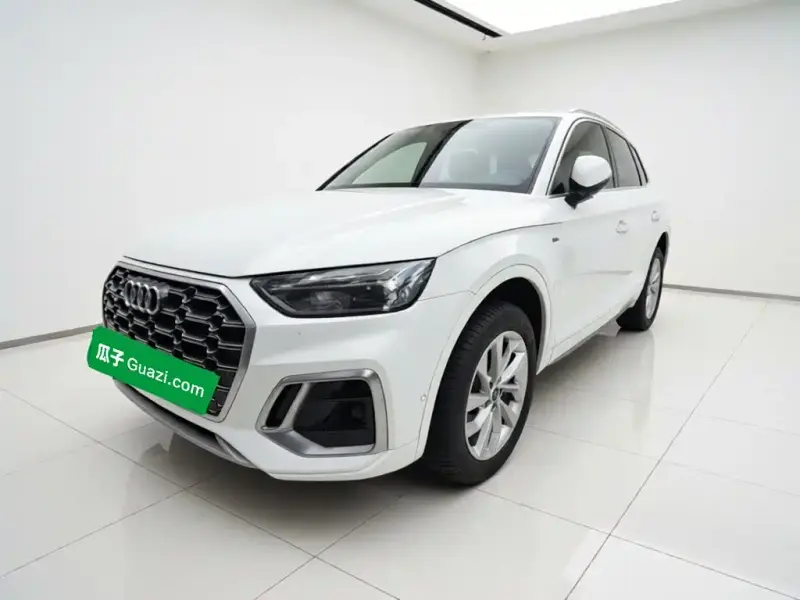 Audi Q5L, 2022