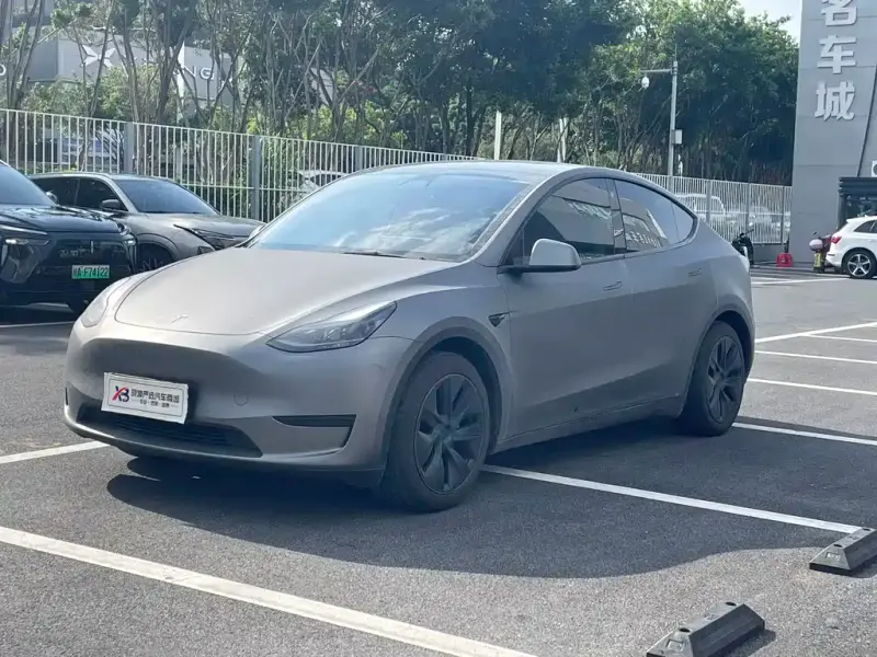 Tesla Model Y, 2023