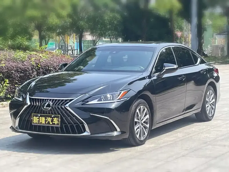 Lexus ES, 2023