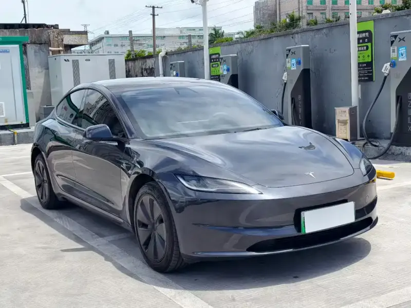 Tesla Model 3, 2025