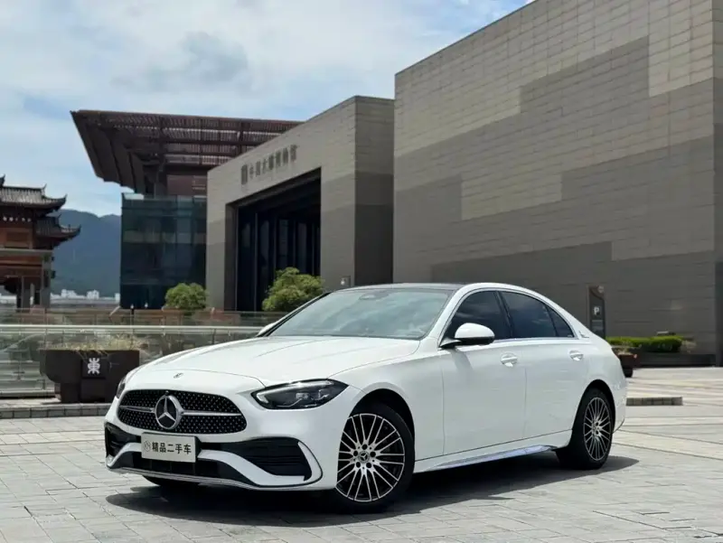 Mercedes-Benz C-Class, 2025