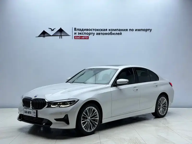 BMW 3 Series, 2022