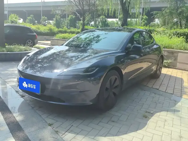 Tesla Model 3, 2025